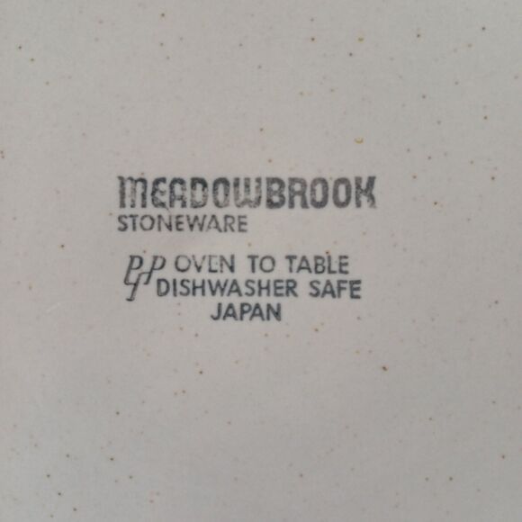 Spring Collection Stoneware 'Meadowbrook' Japan 11" Dinner Plate, Orange Tulips - Picture 3 of 5